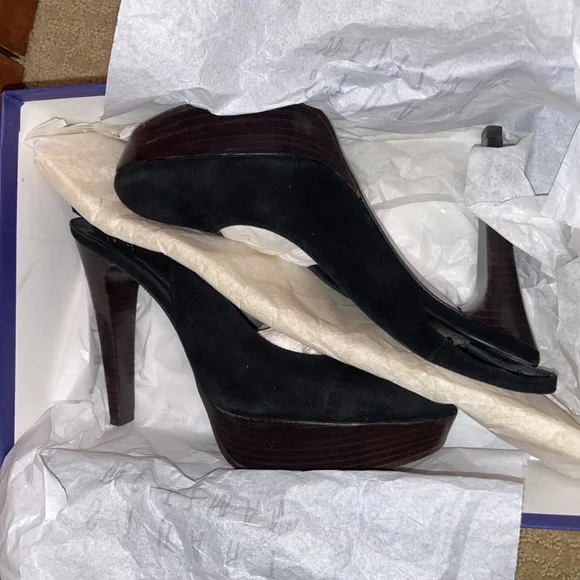 Stuart Weitzman Black Suede Platform Heels Size 7.5 - Picture 8 of 13